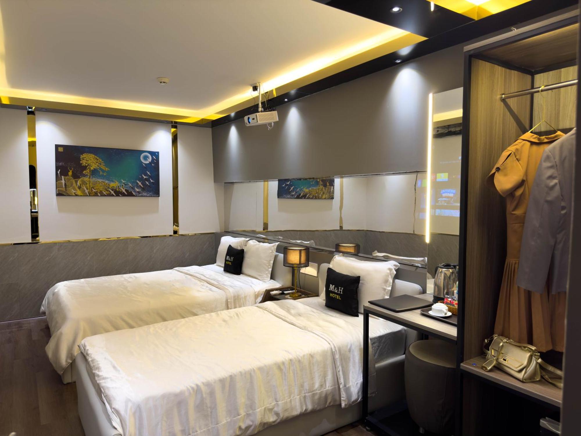 M&H Hotel Ho Chi Minh City Bagian luar foto