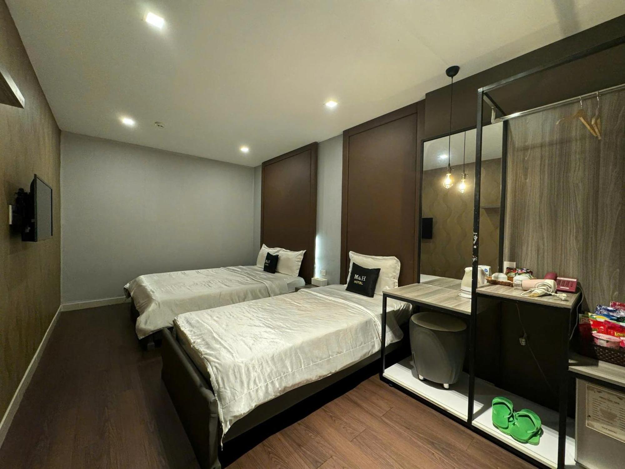 M&H Hotel Ho Chi Minh City Bagian luar foto